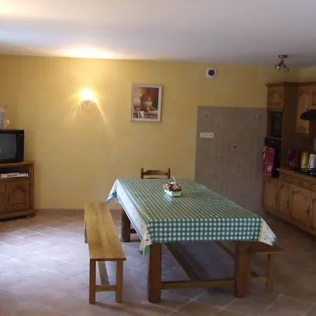 Les Abris De La Bed & Breakfast 3*