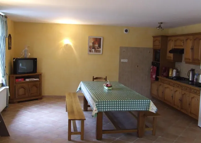 Les Abris De La Bed & Breakfast 3*